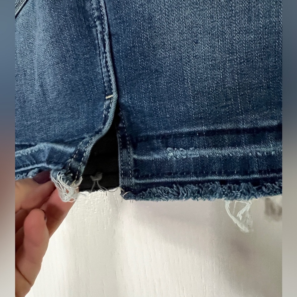 KanCan Distressed Raw Hem Jean Skirt Size 11/29 - Picture 5 of 7
